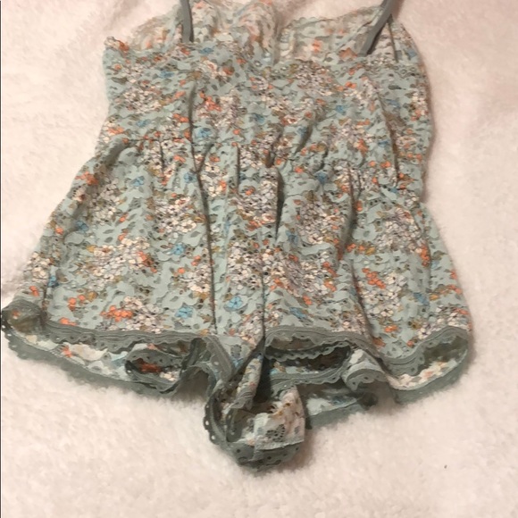 Victoria’s Secret Lace romper. Size small. - Picture 5 of 6